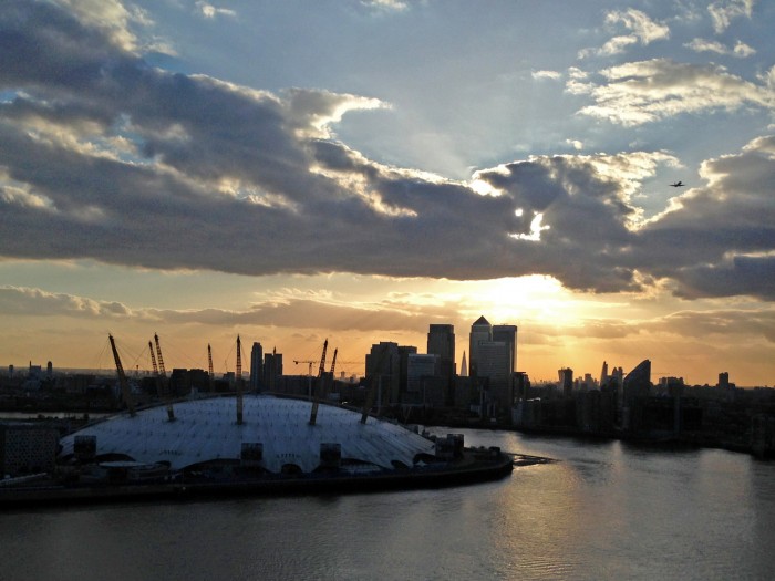 20.OverlookingLondonPSv2